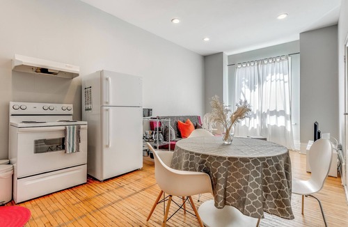 Bickford Park Apartment | Light Filled Little Italy Suite w/Private Garden