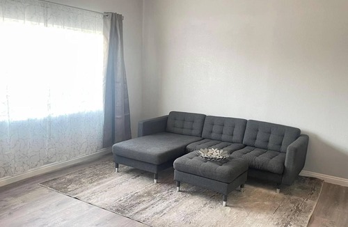 Longfellow House | Light-filled Oasis