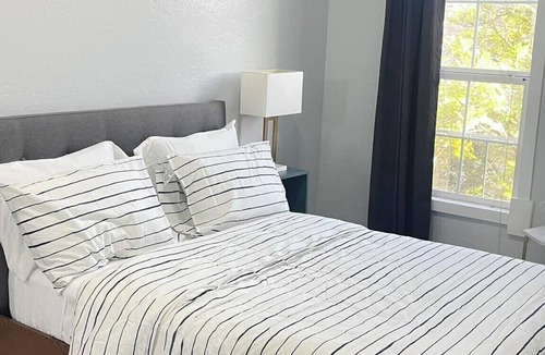 Longfellow House | Light-filled Oasis