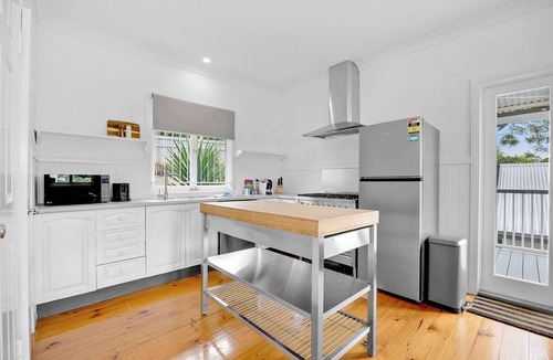 Red Hill House | Light-Filled Queenslander, Deck & Designer Style