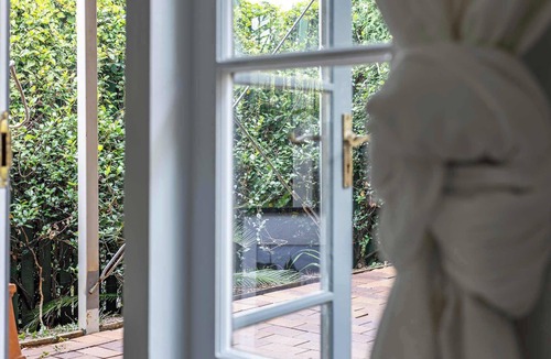 Red Hill House | Light-Filled Queenslander, Deck & Designer Style