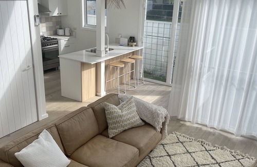 New Lambton House | Light filled retreat