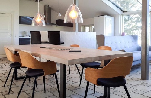 Hurup Thy House | Light-filled Retreat in Boddum