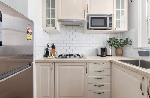 Rushcutters Bay Apartment | Light-Filled Studio near Rushcutters Bay Park