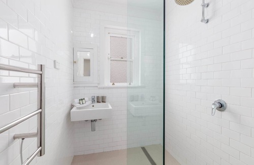 Rushcutters Bay Apartment | Light-Filled Studio near Rushcutters Bay Park