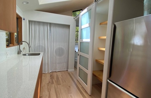 Western House | Light Filled "Summers' Love" Retreat