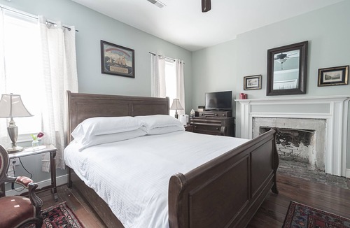 Bolivar Hotel | Light Horse Inn