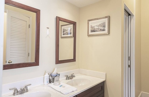 Bolivar Hotel | Light Horse Inn