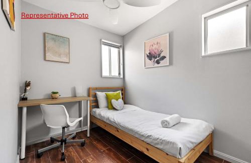 Peakhurst House | Light & Simple Single Room in Courtyard - Peakhurst Area - Shared Bathroom
