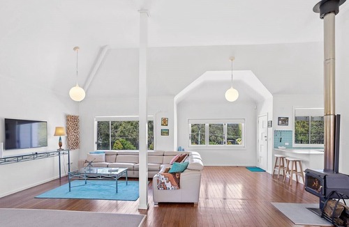 Boat Harbour Villa | Light & Spacious Beach House with Pool at One Mile