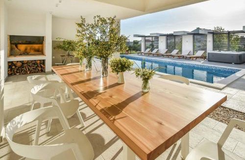 Kastel Luksic Villa | Light Star I