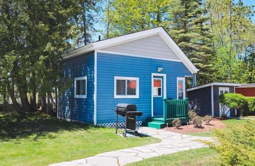 Wasaga Beach House | Lighthouse at Evergreen Resort in WB