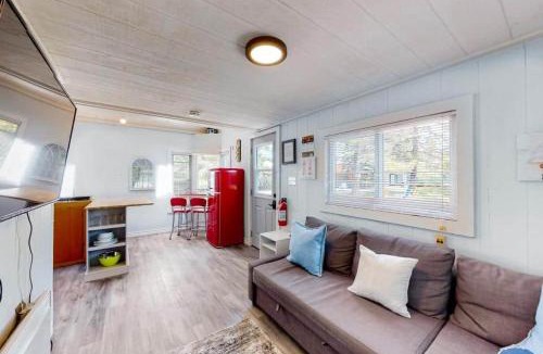 Wasaga Beach House | Lighthouse at Evergreen Resort in WB