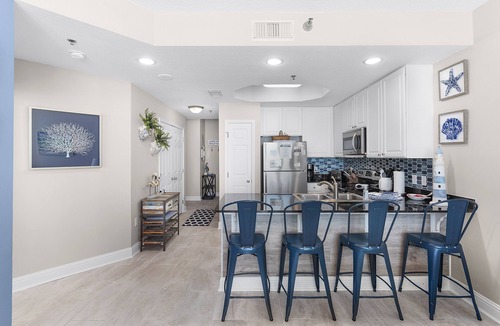 Gulf Shores Condo | Lighthouse Condo - Gulf View -Park in front of condo -3 Pools-Bunk Rm