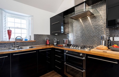 Barrow-in-Furness Cottage | Lighthouse Cottage