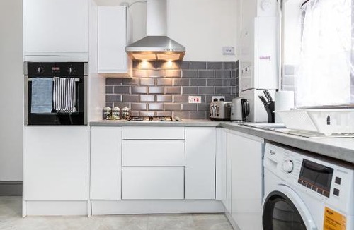 Becontree House | Lighthouse in Dagenham