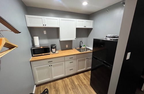 Hannibal Apartment | Lighthouse Inn & Suites