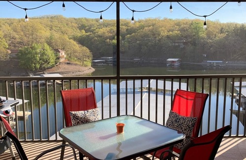 Lakeland Condo | Lighthouse Landing 2BR/2BA Beautifully Updated Lakefront Condo with Heated Pool