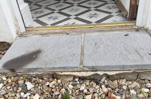 Dovercourt Apartment | Lighthouse Lodge by the sea