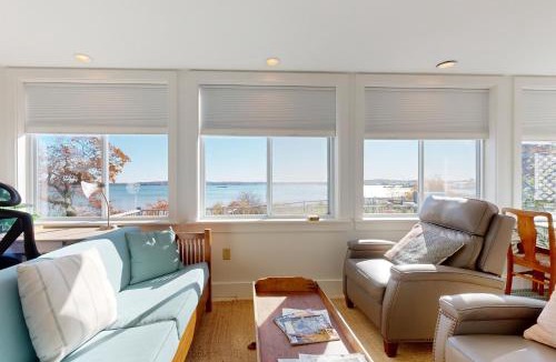 Rockland House | Lighthouse Lookout