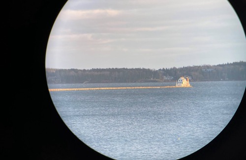 Rockland Cottage | Lighthouse Lookout – Waterfront Cottage for Two with Harbor & Lighthouse Views