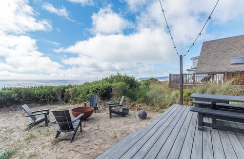 Tierra Del Mar House | Lighthouse - Oceanfront, stunning, updated classic