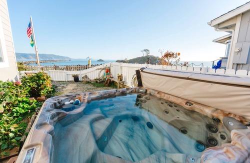 Crescent City House | Lighthouse Point