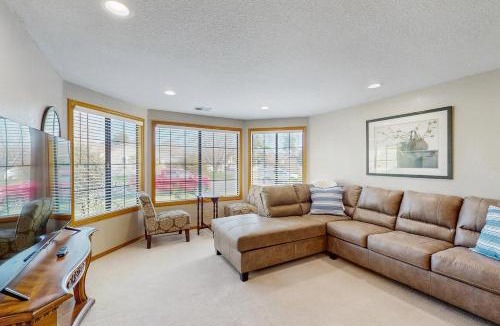 Pacific House | Lighthouse Retreat