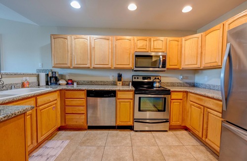 Washington Condo | Lighthouse Views in Westport!