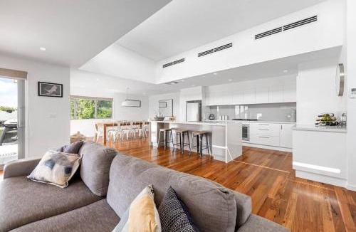 McCrae House | Lighthouse Views, McCrae