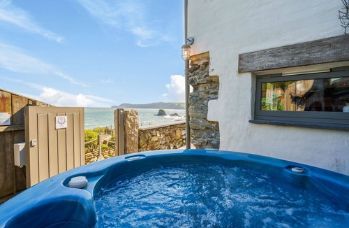 Charlestown Cottage | Lightkeepers Cottage - Luxury Cottages