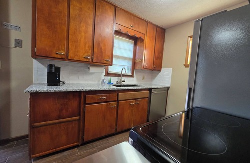 Wichita House | Lights on Watson II in awesome Wichita with cool AC and comfort for work/leisure