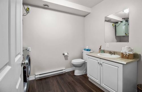 West End House | Like Home Getaway near Walking Trails and Downtown