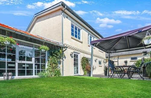 Nordenskov House | Like Home Holiday House 9 B