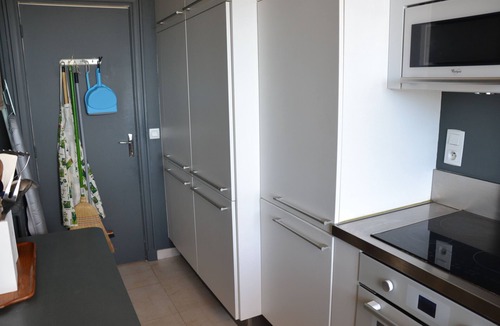 Blonville-sur-Mer Apartment | Like on a boat, facing the sea, 4 km from Deauville
