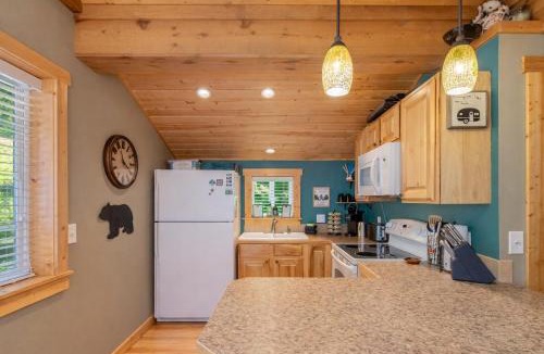 Ardenvoir Cabin | Lil Bigfoot Chalet
