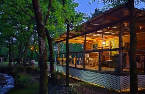 Caddo Gap Cabin | Lil' Rustic, Nearby Waterfalls, Creekside Fun, ATV Friendly, Hot Tub, Hiking.