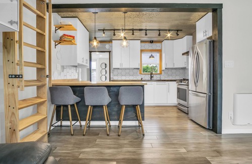 Kearney House | Lil Scandi ~ A Charming 2-bedroom, 2-bathroom Scandinavian designed bungalow
