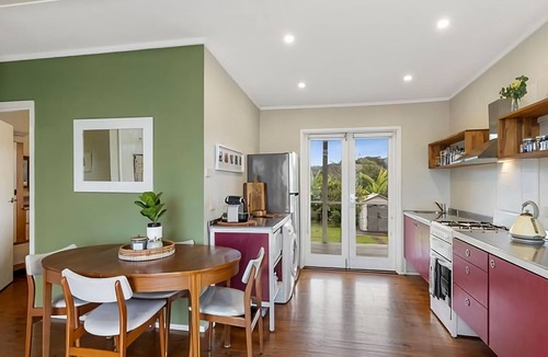 Malua Bay House | Lil Shack by the Sea