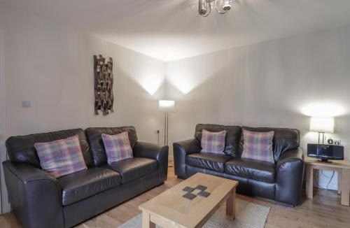 Strathpeffer House | Lilac Cottage