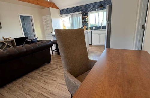 Escondido Cottage | Lilac Cottage on 20 Acre Avocado Farm