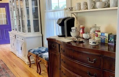 Wingina House | Lilac Cottage - Sleeps 8