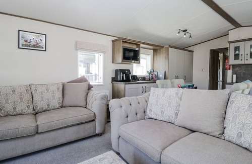 Tewitfield Cottage | Lilac Lodge