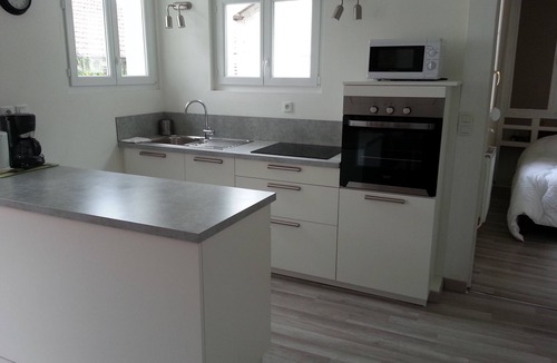 Maladiere Apartment | lilac Maladière