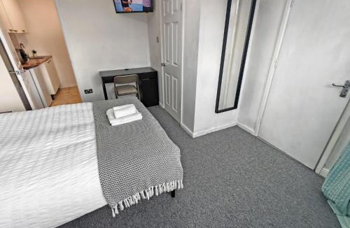 Oxford Apartment | Lilac Studio - Self Contained One-Bed Studio Flat