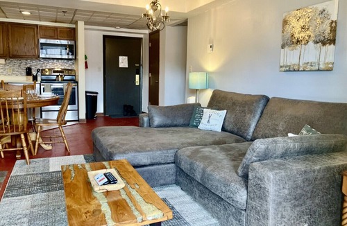 Killington Apartment | LilBear- AC, Pool, Sauna, Hot Tub, Near Resort
