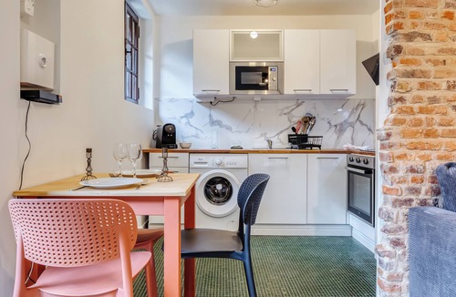 Coteaux Ouest Apartment | Lili, studio rénové pour 2 personnes proche du Vieux marché