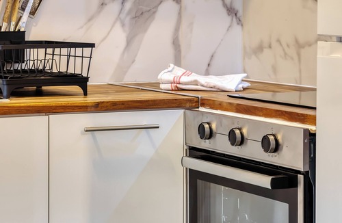 Coteaux Ouest Apartment | Lili, studio rénové pour 2 personnes proche du Vieux marché