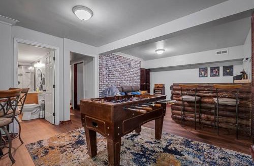 Macon House | Lillas Cozy Cabin Where Comfort Meets Fun