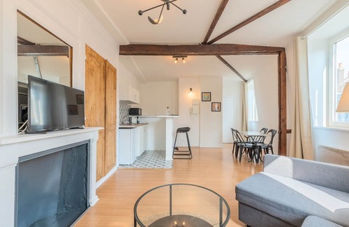 Saint-Maurice Pellevoisin Apartment | Lille : 7 minutes from the train stations!